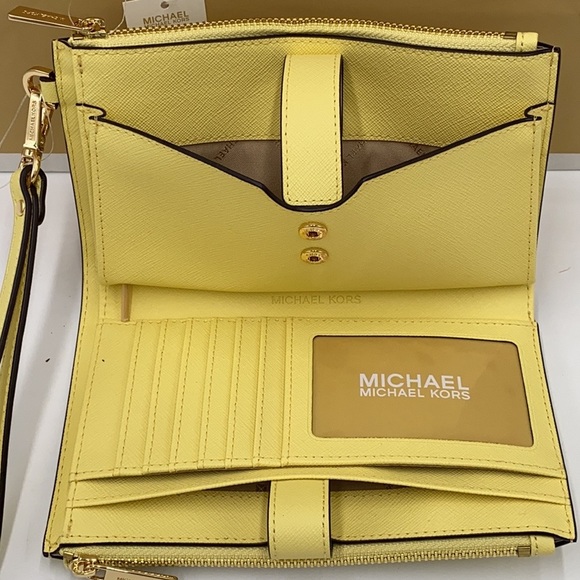 MICHAEL KORS LARGE DOUBLE ZIP WRISTLET BUTTERCUP - Picture 12 of 16